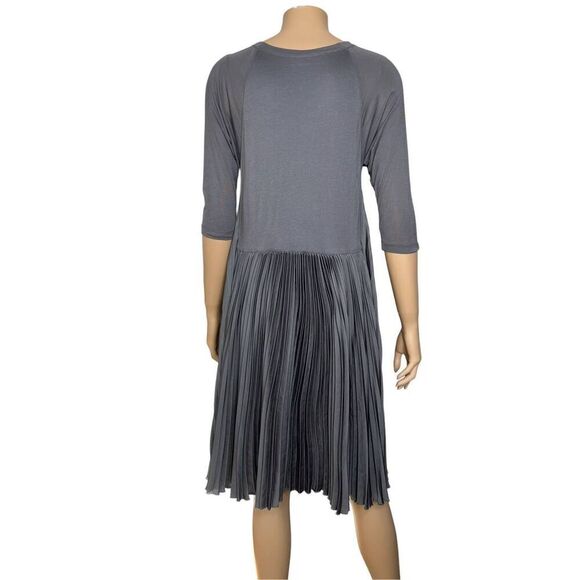 BCBG Maxazria pleated Gray Midi dress M (027) - Picture 5 of 11